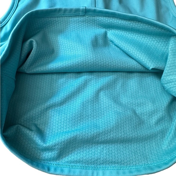 🍁 BUNDLE ONLY - 5/$15  Simply Jules Active Crop Top, Aqua Blue, Size Medium - Picture 3 of 6
